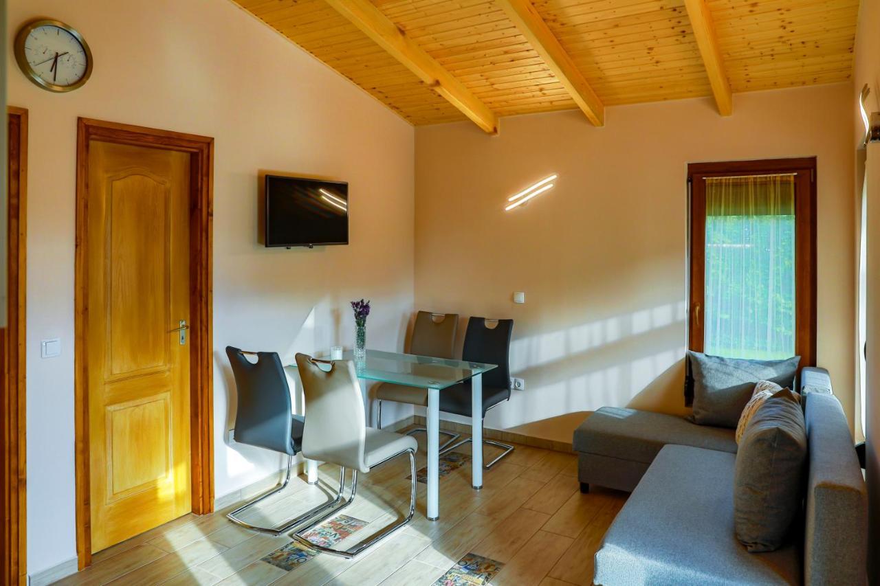Appartement Hullam Nyaralo à Balatonmáriafürdő Extérieur photo