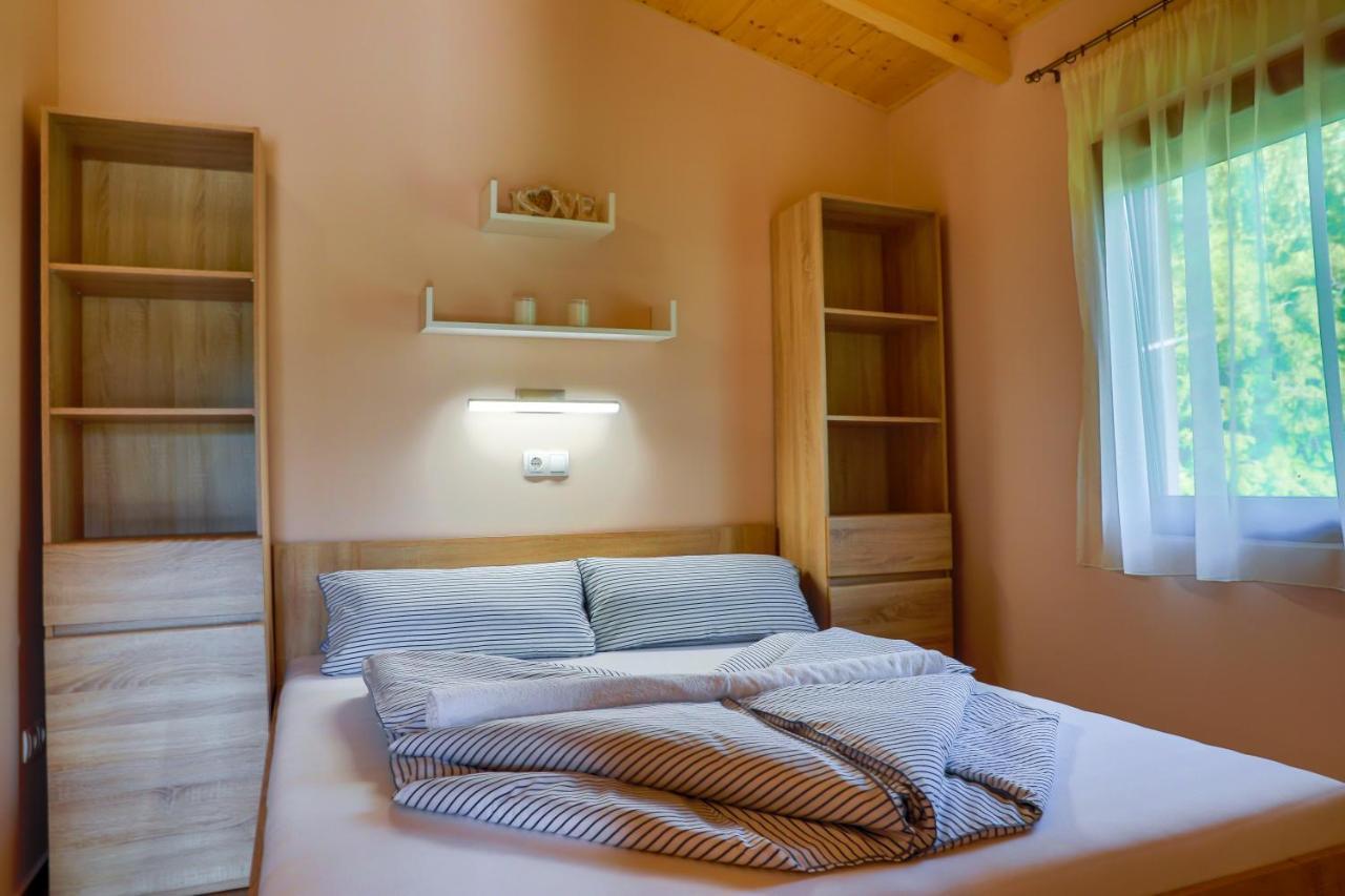 Appartement Hullam Nyaralo à Balatonmáriafürdő Extérieur photo