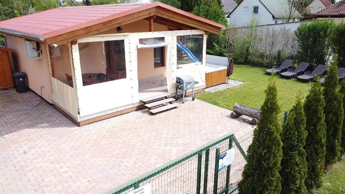 Appartement Hullam Nyaralo à Balatonmáriafürdő Extérieur photo