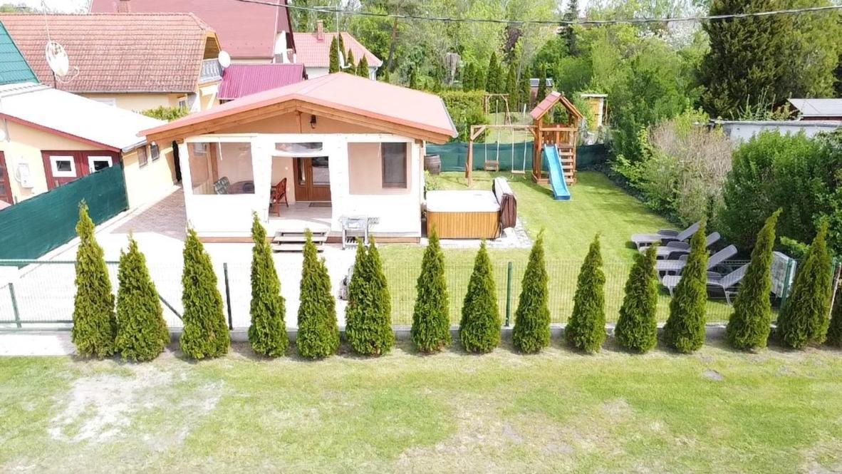 Appartement Hullam Nyaralo à Balatonmáriafürdő Extérieur photo