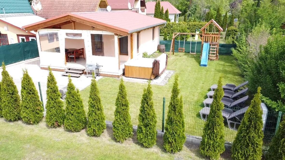 Appartement Hullam Nyaralo à Balatonmáriafürdő Extérieur photo